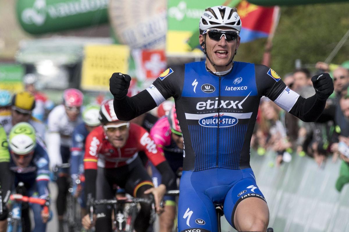 Ciclismo, Giro d'Italia: Kittel vince allo sprint la seconda tappa