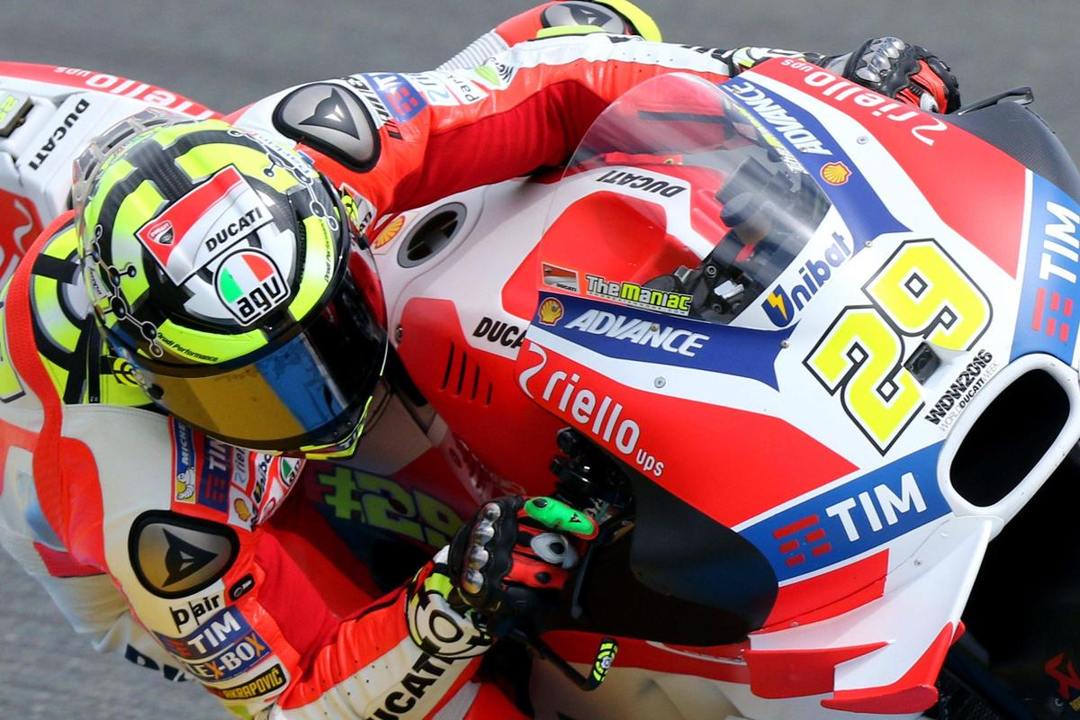MotoGp Le Mans, Iannone: «La prima fila non basta»