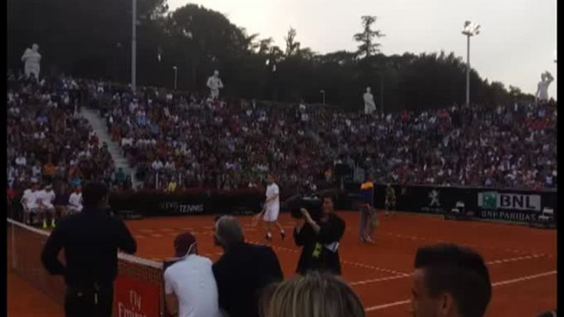 Tennis with Stars, Totti scherza con De Rossi!