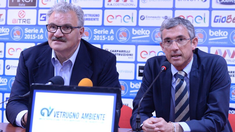 Brindisi volta pagina: il coach è Sacchetti