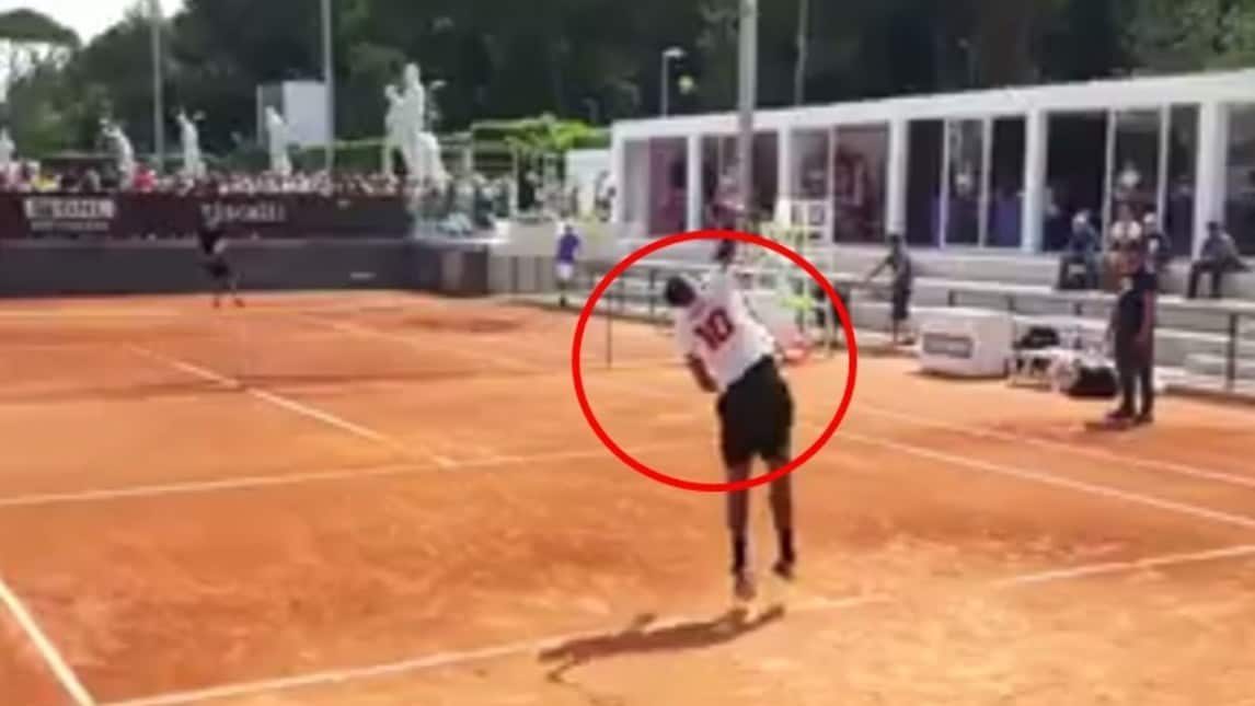 Internazionali, Kyrgios si allena con la maglia di Totti