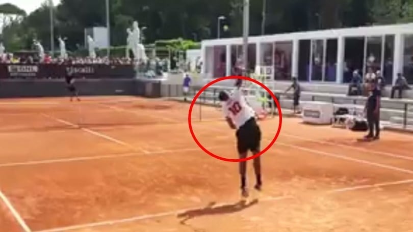 Internazionali, Kyrgios si allena con la maglia di Totti