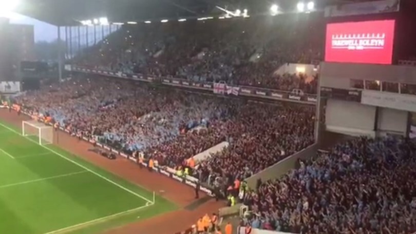 Il West Ham dice addio a Boleyn Ground: atmosfera da brividi