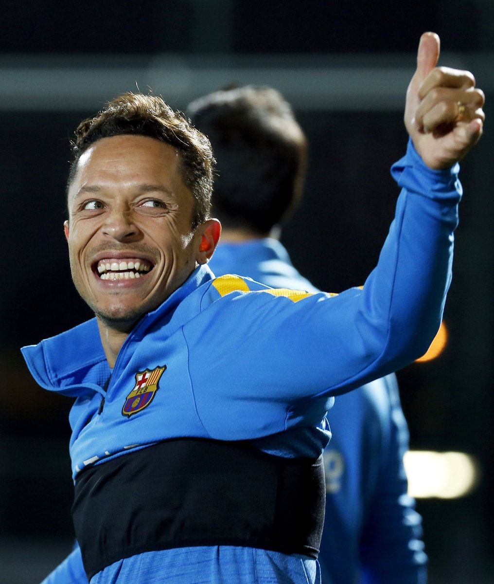 Calciomercato, strategia Lazio: Adriano del Barça a parametro zero