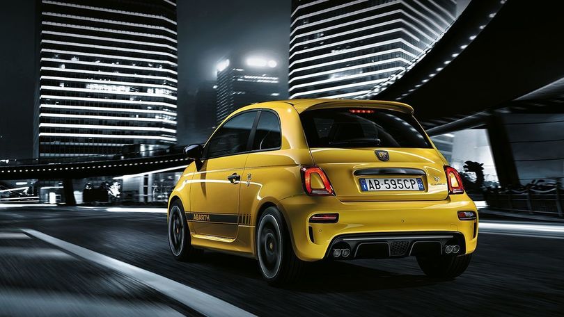 Abarth 595, col restyling aumenta la potenza