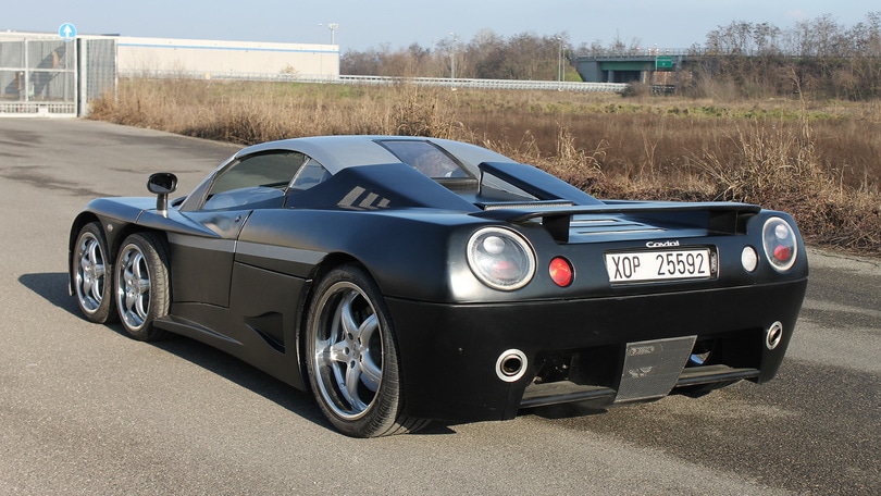 C6W, la supercar a 6 ruote: foto