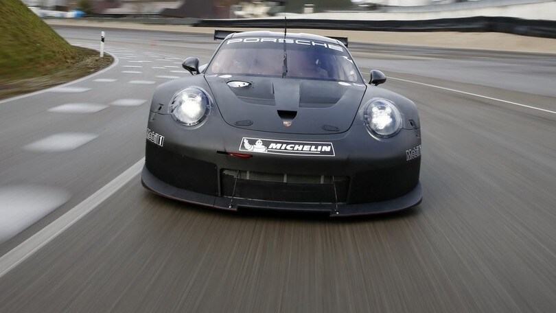 Porsche 911 RSR 2017: foto