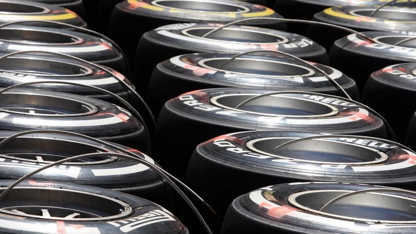 F1 Spagna, Pirelli: debutto 2016 per la P Zero Orange hard