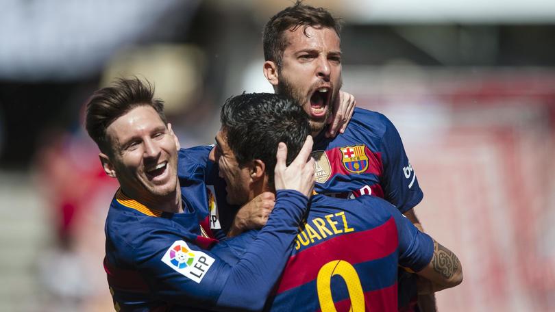 Un triplo Luis Suarez regala la Liga al Barcellona
