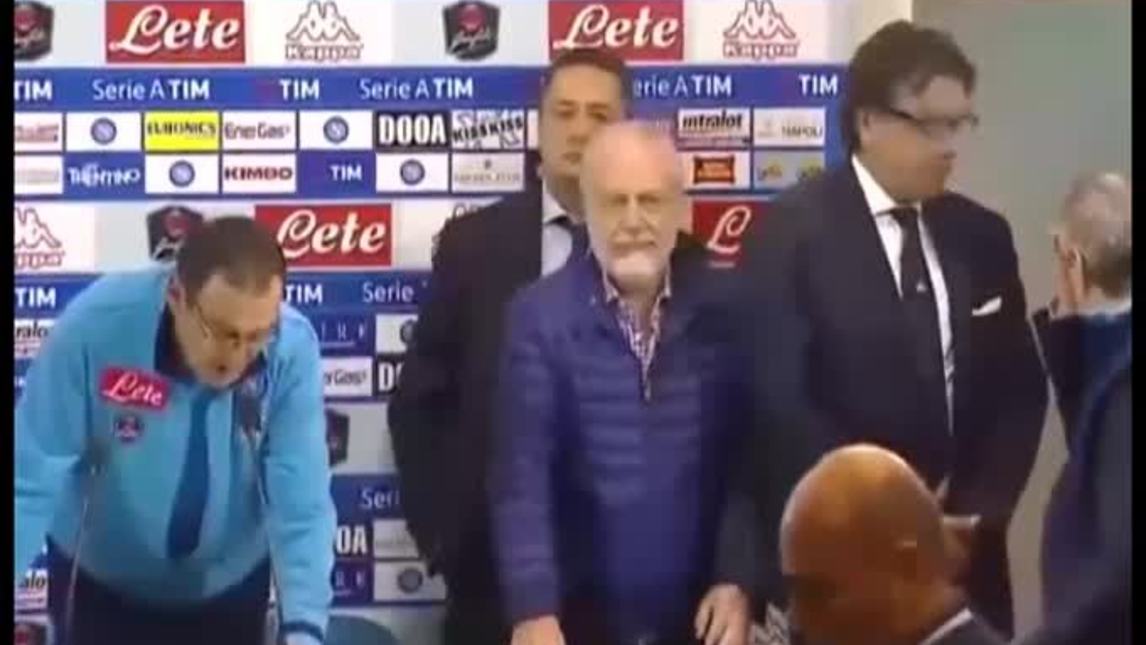 Sarri: "Pubblico di Napoli è campione d'Italia"