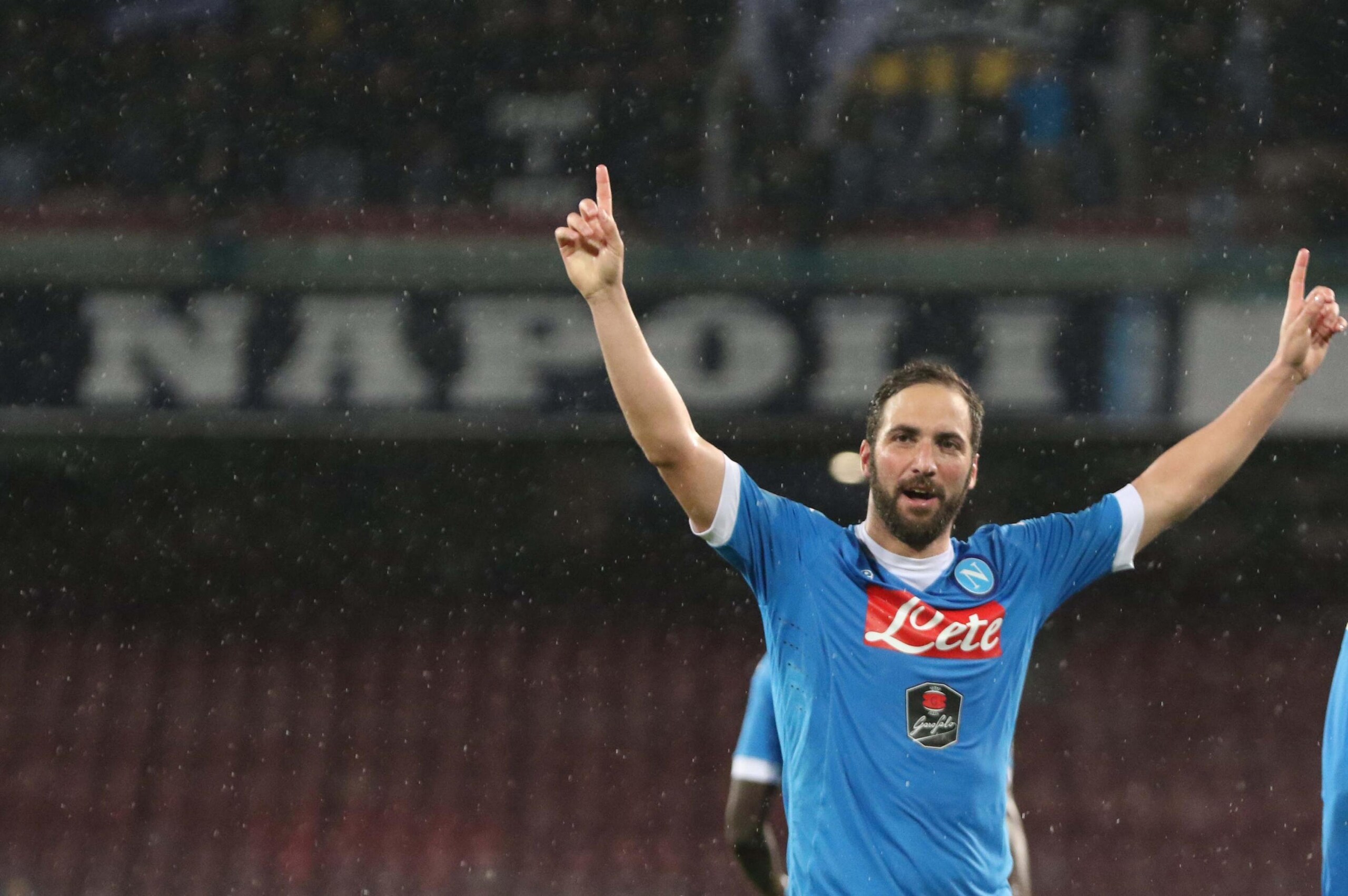 Napoli, Higuain meglio di Nordahl: pioggia di complimenti sui social