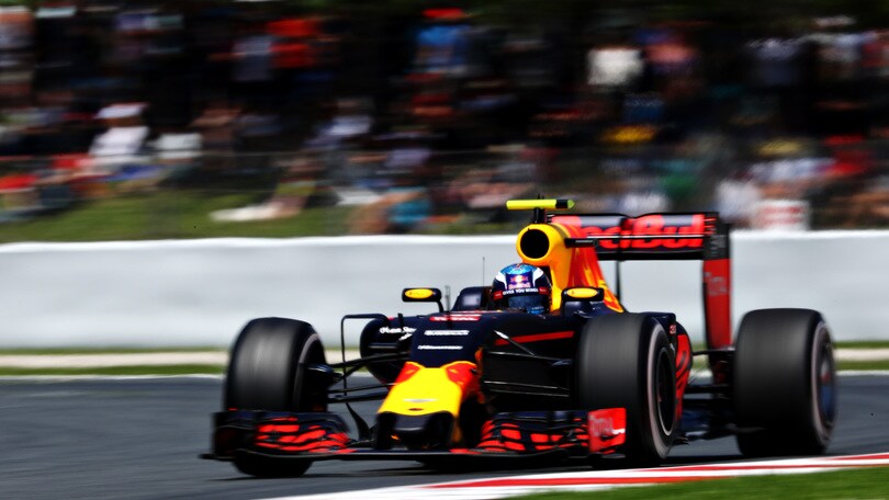 F1 Spagna: Verstappen nella storia, Ferrari sul podio