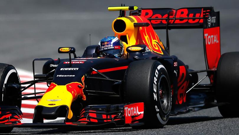Verstappen nella leggenda, Ferrari sul podio dopo il disastro Mercedes