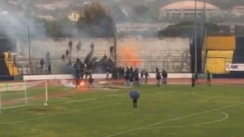 Serie D, alta tensione Cavese-Reggina: scontri e paura prima del match