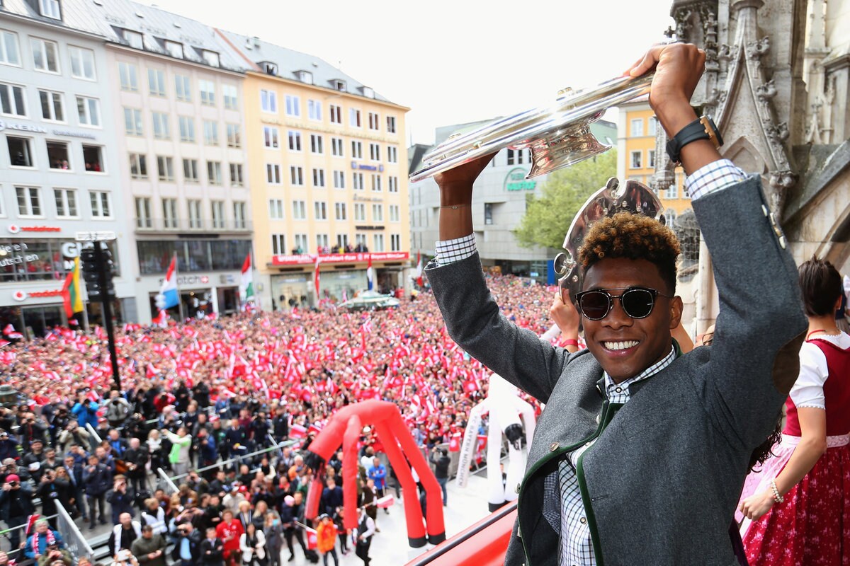 Calciomercato Barcellona: «Luis Enrique vuole Alaba e Stones»