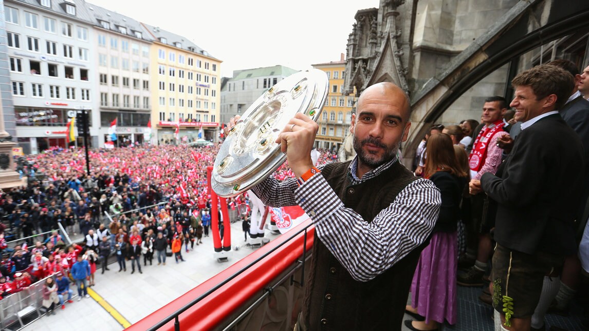 Il Bayern Monaco festeggia il titolo: che folla al Marienplatz!