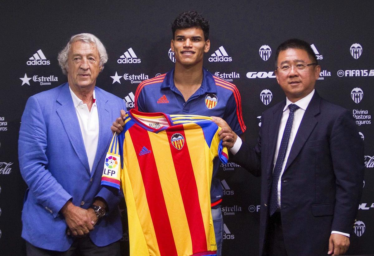 Napoli su Danilo: ecco il profilo del giovane talento del Valencia