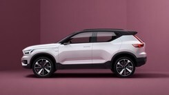Volvo svela il SUV compatto: foto
