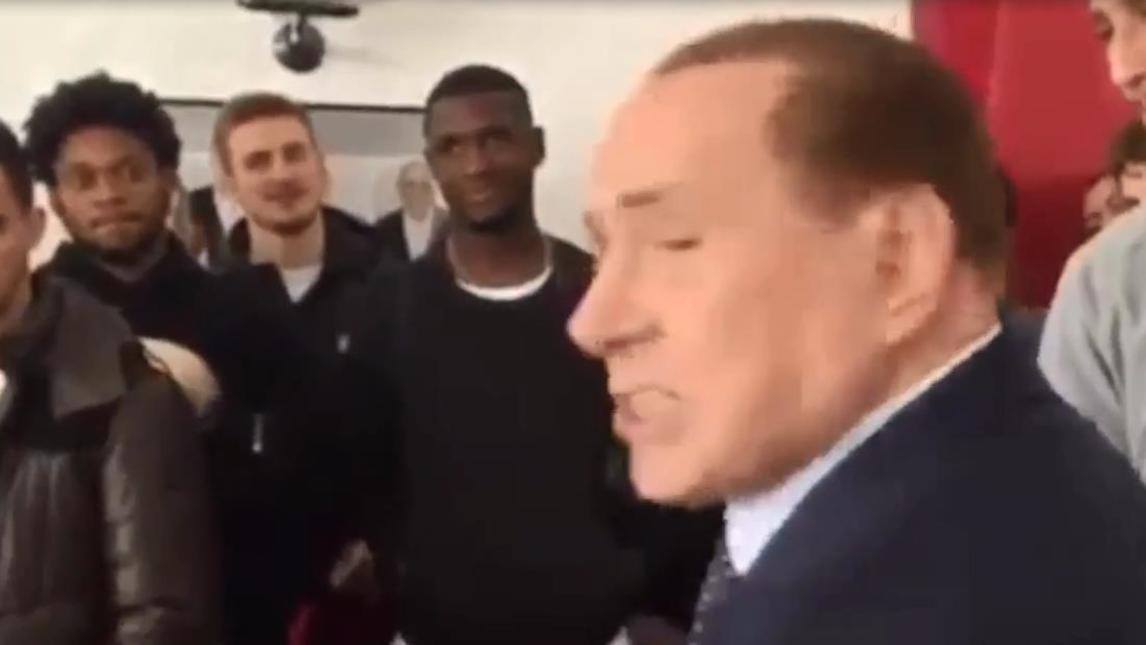 Berlusconi alla squadra: «Giocate così? Non vi pago, fatemi causa»