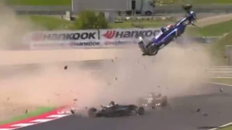 Formula 3, auto in volo: incidente mostruoso
