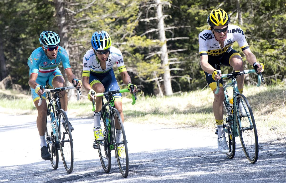 Giro d'Italia, Filiforov vince la crono. Nibali perde terreno