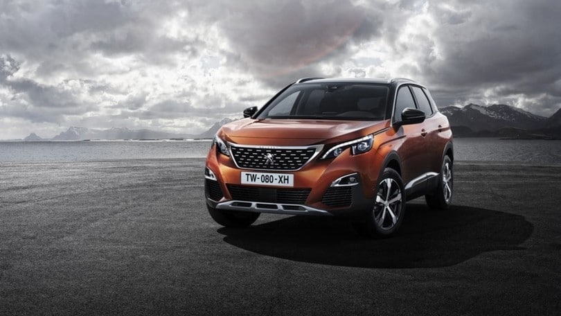 Nuova Peugeot 3008, le immagini