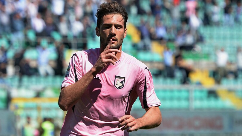 Calciomercato, il vicepresidente del Palermo: «Vazquez perfetto in coppia con Higuain»
