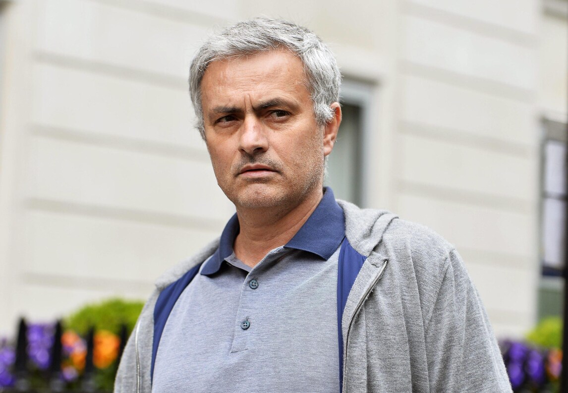 Manchester United, carta bianca a Mourinho: 250 milioni per il mercato