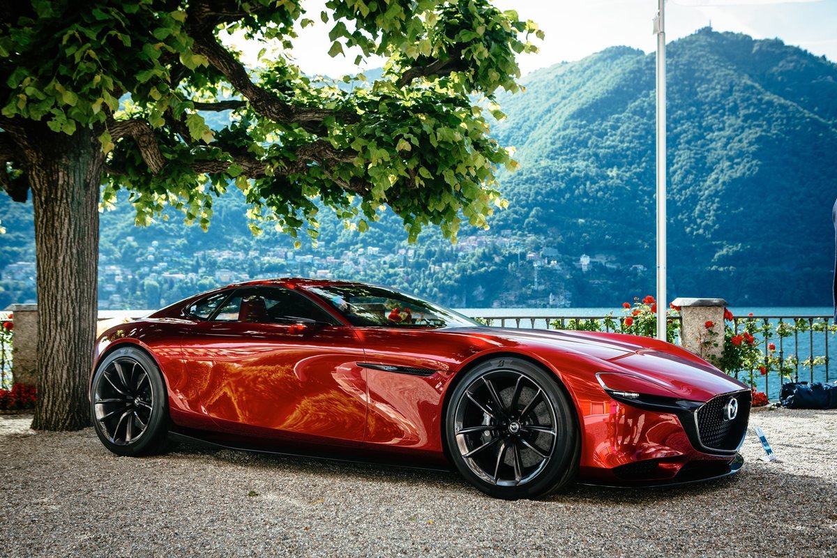 Mazda RX-Vision e MX-5 RF protagoniste a Villa d'Este e Goodwood