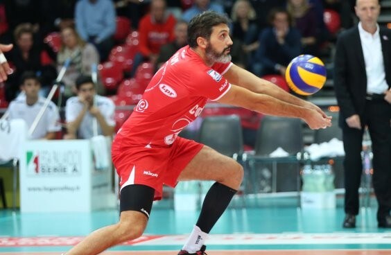 Volley: Superlega, Papi ci ripensa: giocherà ancora un anno
