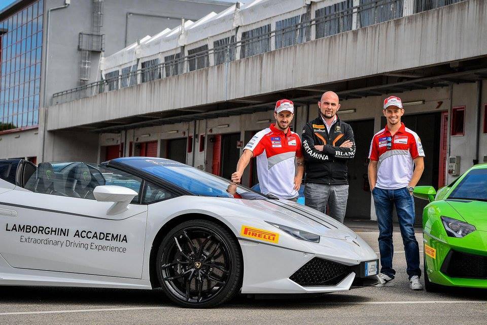 Dovizioso e Stoner in pista con le Huracan da 600 cv