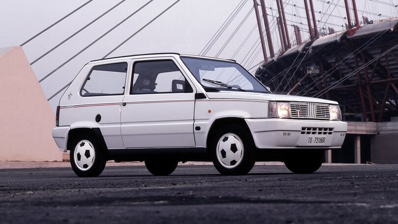 Fiat Pandazzurri, la Panda dedicata alla Nazionale per gli Europei