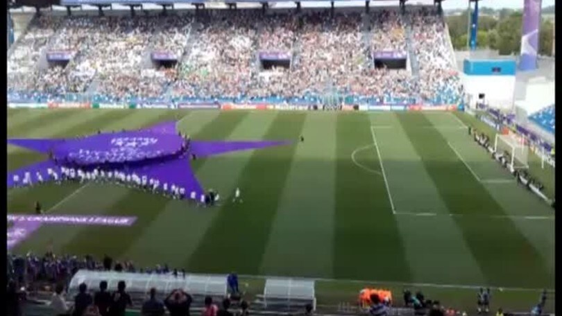 Finale di Champions League femminile: le Frecce Tricolori danno il via alla gara