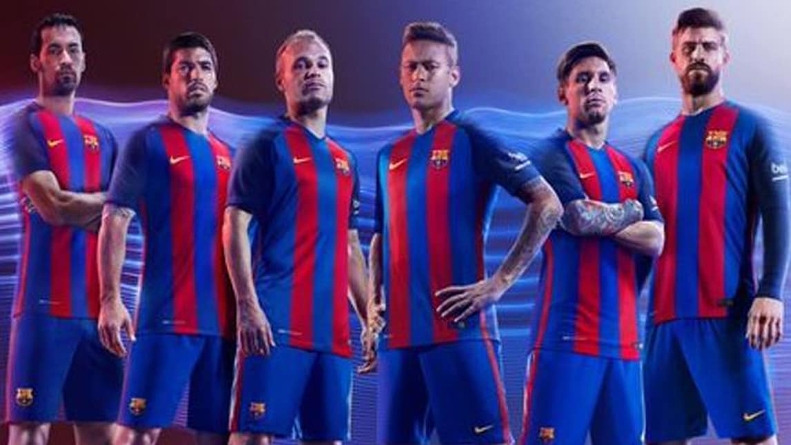 Barcellona, le nuove maglie senza Dani Alves e Mascherano