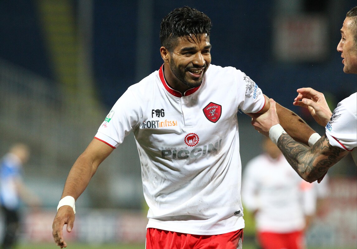 Calciomercato, il Crotone insegue Aguirre e Gnoukouri