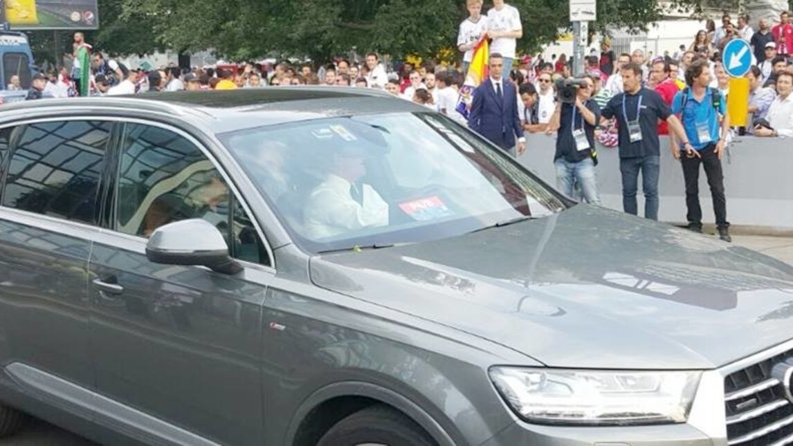 Capello a San Siro, i tifosi del Real lo accolgono così