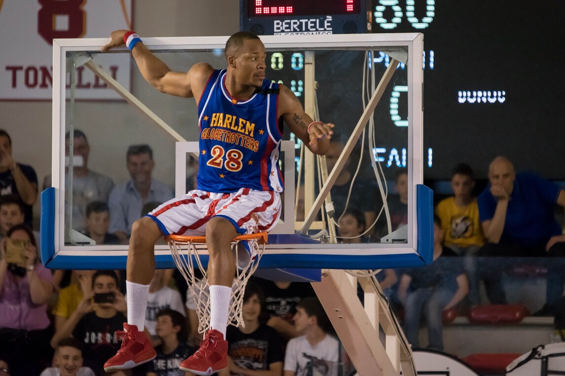 Basket, gli Harlem Globetrotters sbancano il PalaTiziano