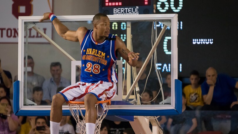 Basket, gli Harlem Globetrotters sbancano il PalaTiziano