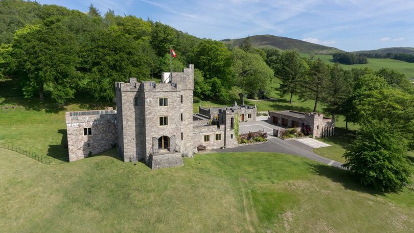 Un castello in Galles: sarà questa la nuova casa di Mourinho?