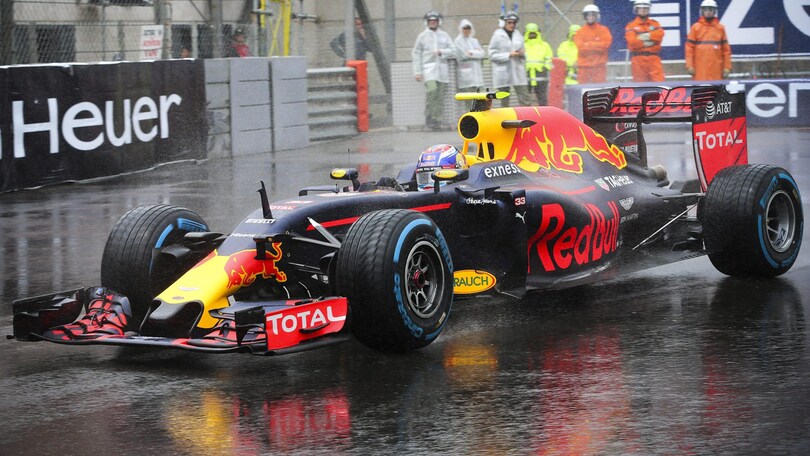 F1, Horner: «Normale che Verstappen sbagli»