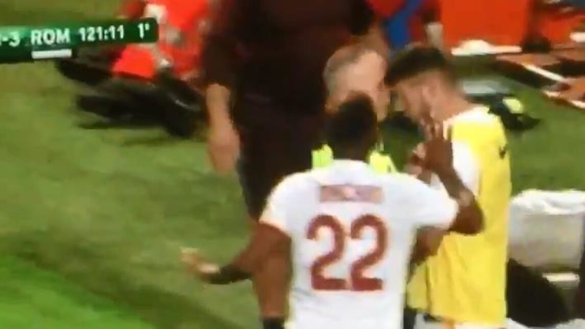 Roma-Inter, follia Tumminello. Testata all'arbitro