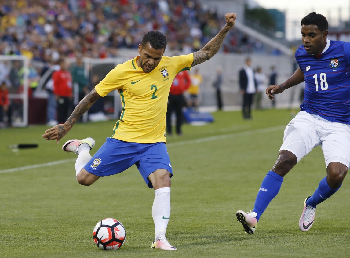 Calciomercato, Dunga sicuro: «Dani Alves farà molto bene alla Juventus»