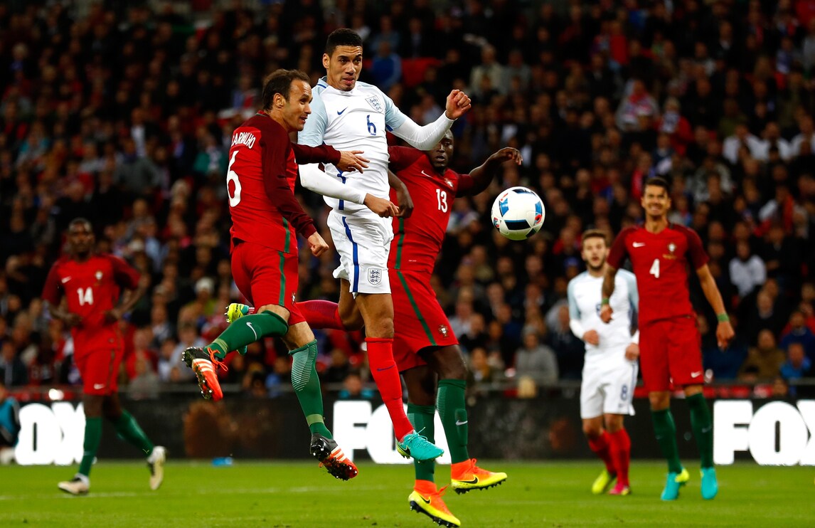 Euro 2016, Inghilterra-Portogallo 1-0 in amichevole. Decide Smalling