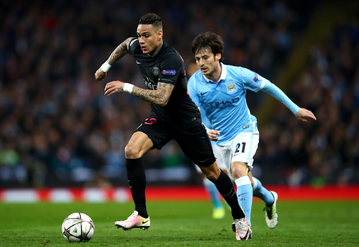 Calciomercato, Van der Wiel alla Roma. Trovato l'accordo