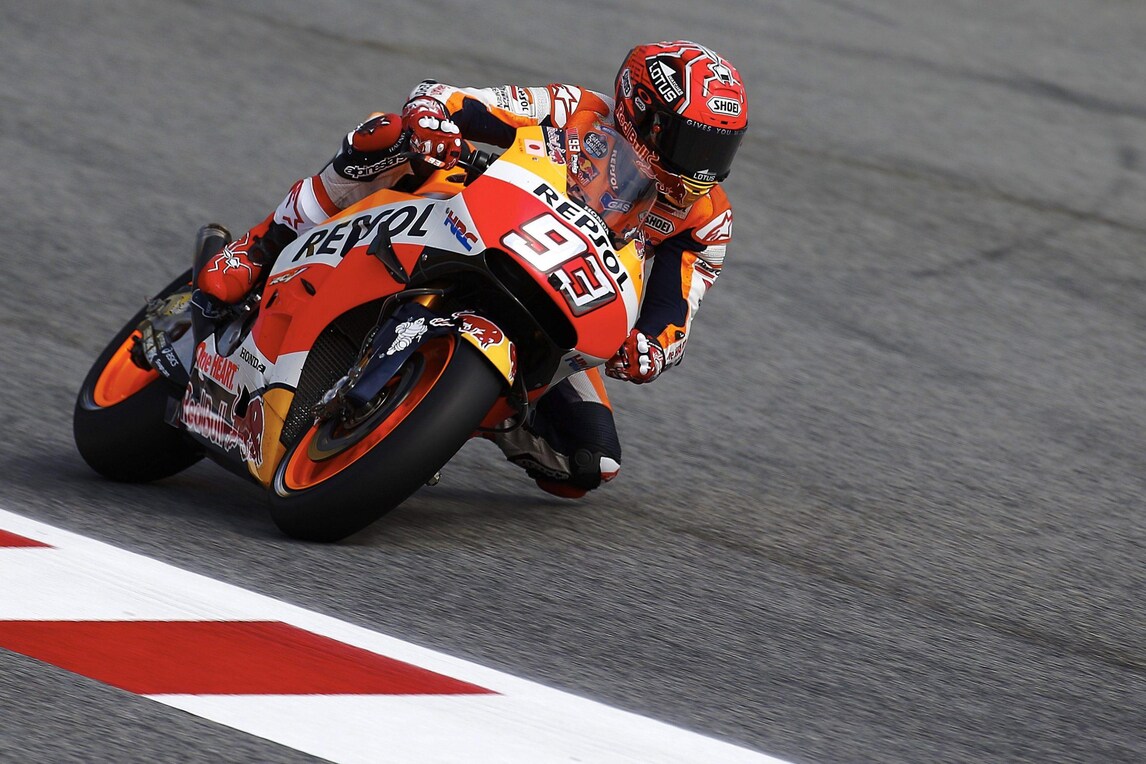 MotoGp Catalogna, Marquez domina le FP4