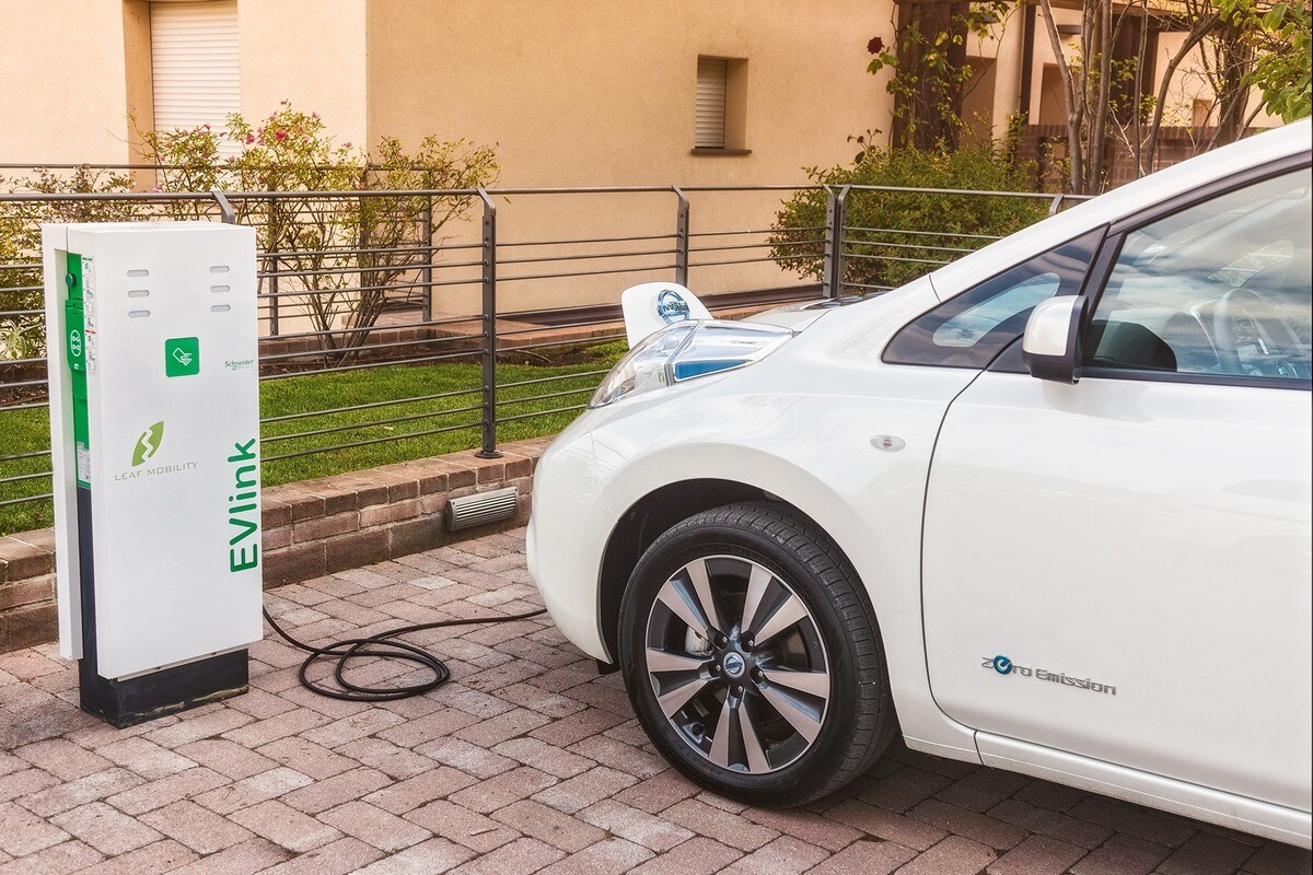 Norvegia: dal 2025 solo auto elettriche