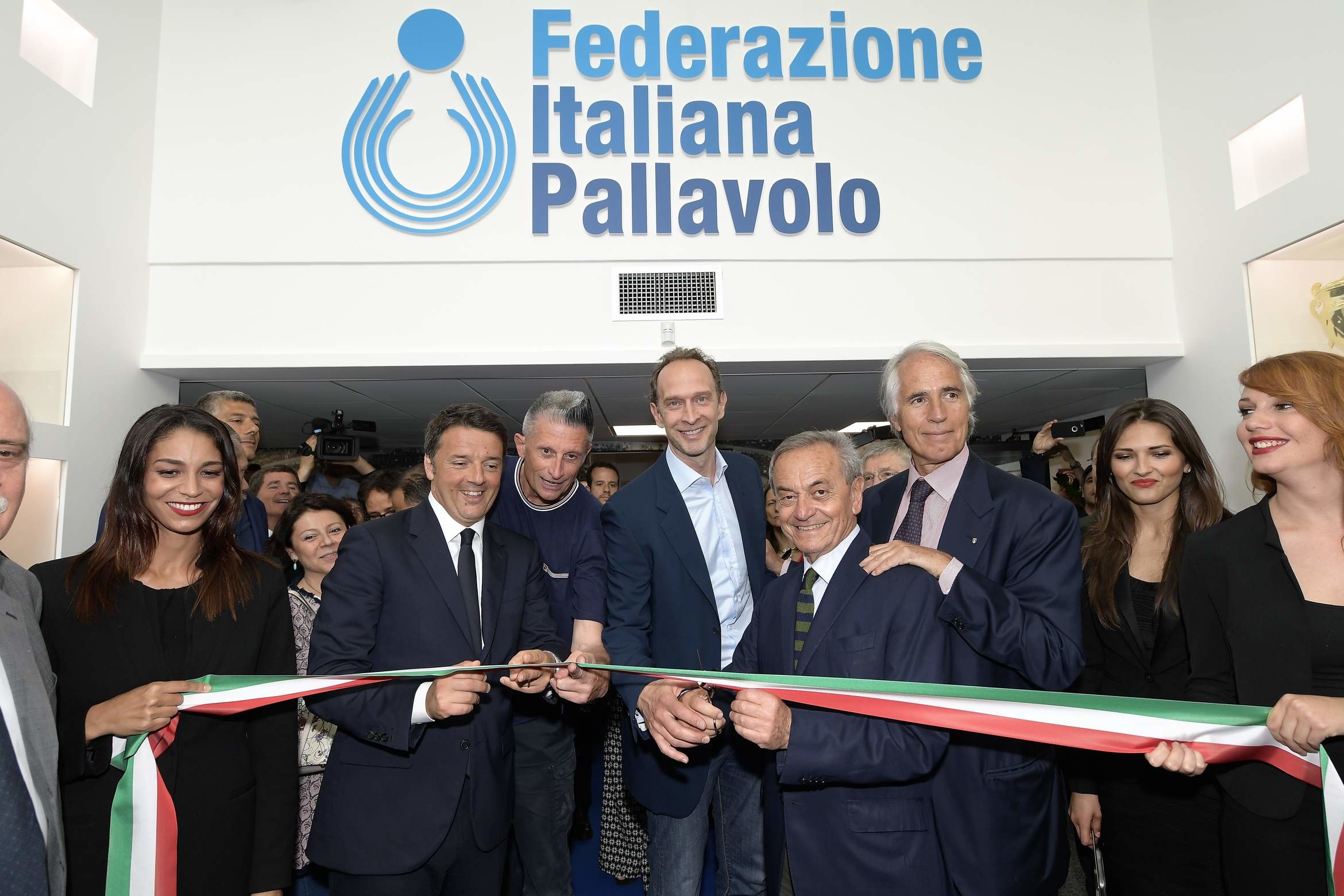 Volley: Renzi, Malagò e Magri hanno inaugurato la nuova sede della Fipav