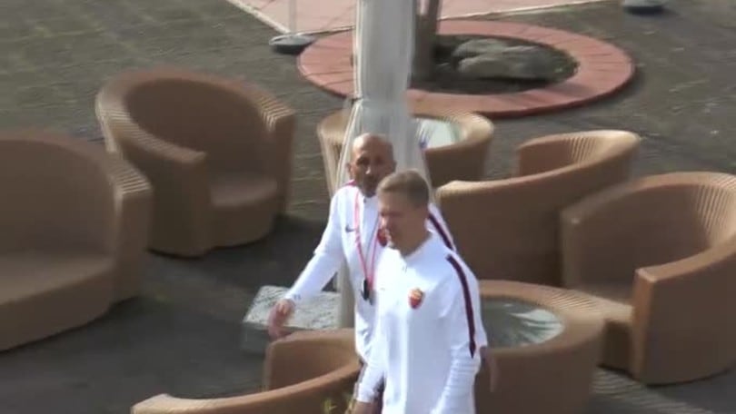 Roma, può partire anche Nainggolan?