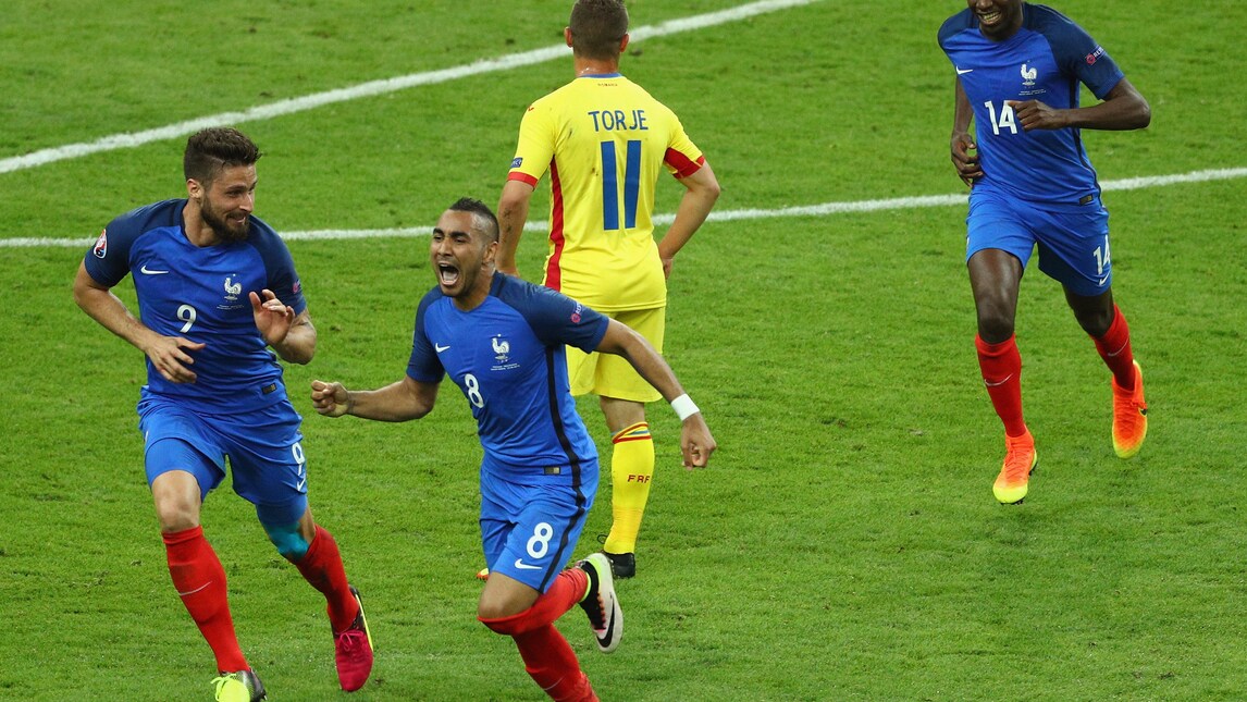 Francia-Romania 2-1, Payet salva Deschamps all'esordio