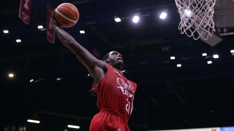 Milano torna avanti: Sanders regala il match-point